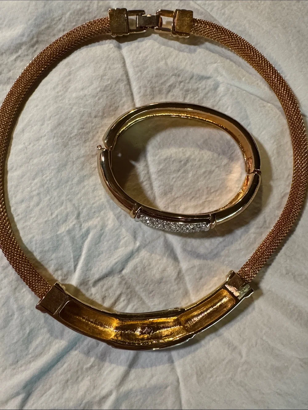 Vintage 1980’s Swarovski Gold-Tone Crystals Mesh Necklace and Bracelet Set - Picture 5 of 10